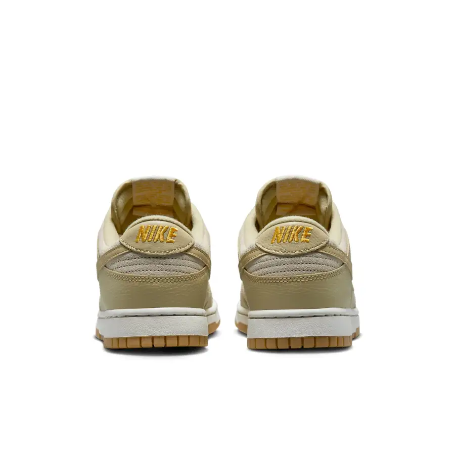 Nike Dunk Low ‘Khaki Gum’