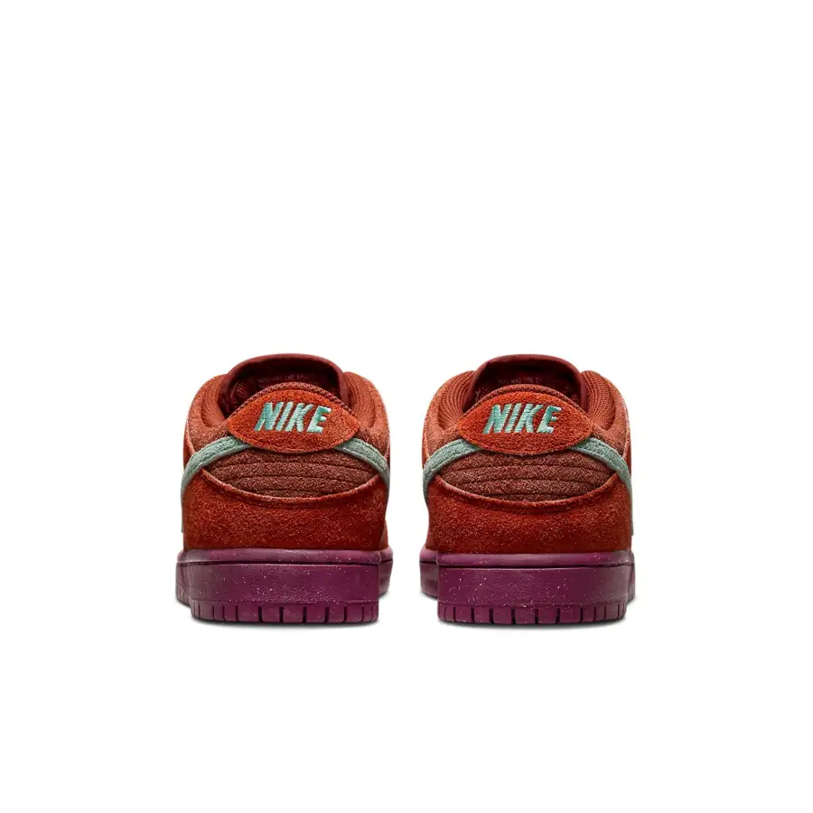 Nike SB Dunk Low ‘Mystic Red Rosewood’