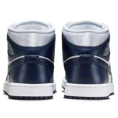 Air Jordan 1 Mid SE ‘Football Grey White Midnight Navy’
