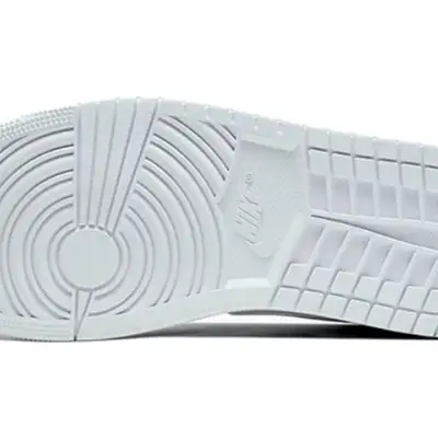 Air Jordan 1 Mid ‘Triple White 2020’