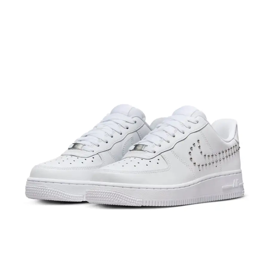 Nike Air Force 1 ’07 ‘White Chrome’