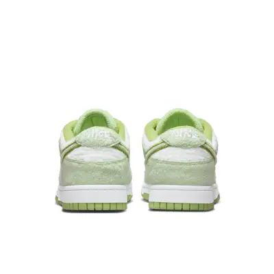 Nike Dunk Low SE ‘Fleece – Honeydew’