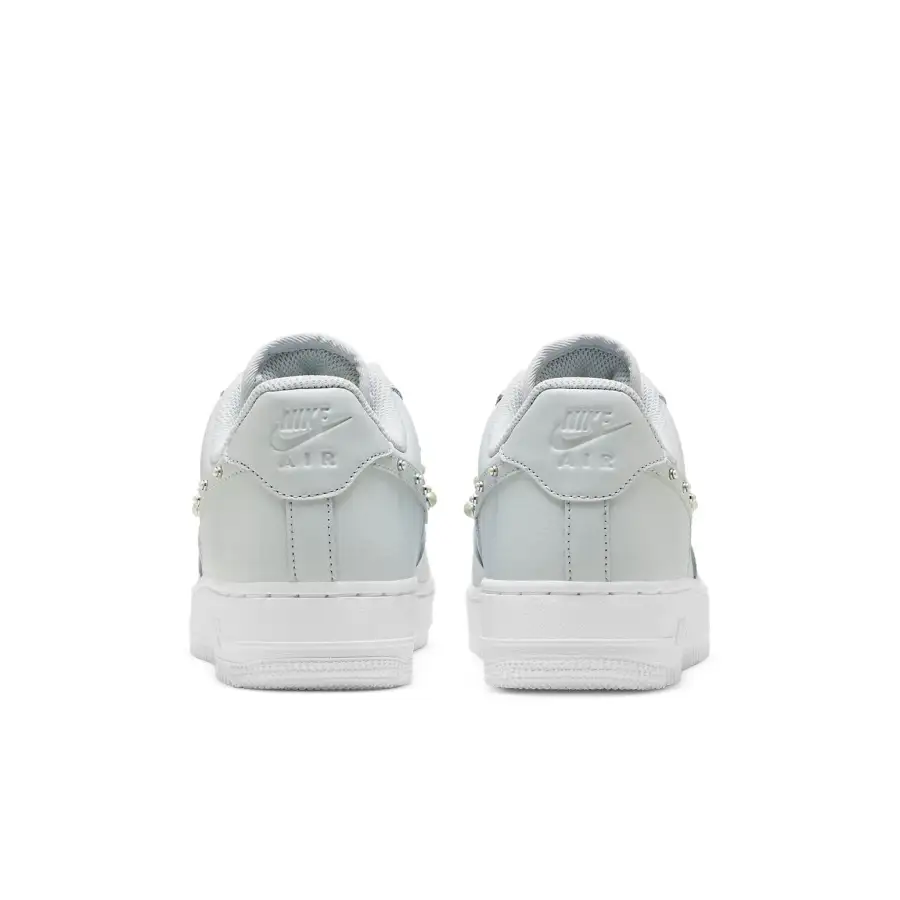 Nike Air Force 1 07 SE ‘Pearl Swoosh – Pure Platinum’