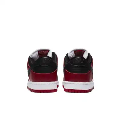 Nike SB Dunk Low ‘J-Pack Chicago’