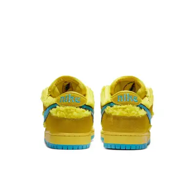 Nike x Grateful Dead SB Dunk Low ‘Yellow Bear’