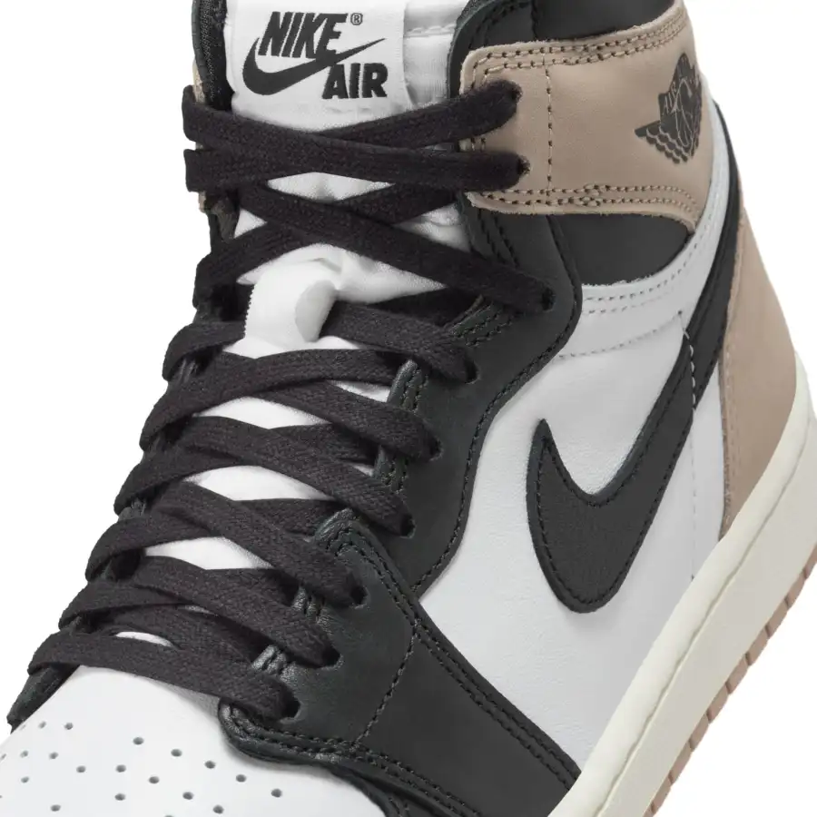 Air Jordan 1 Retro High OG ‘Latte’