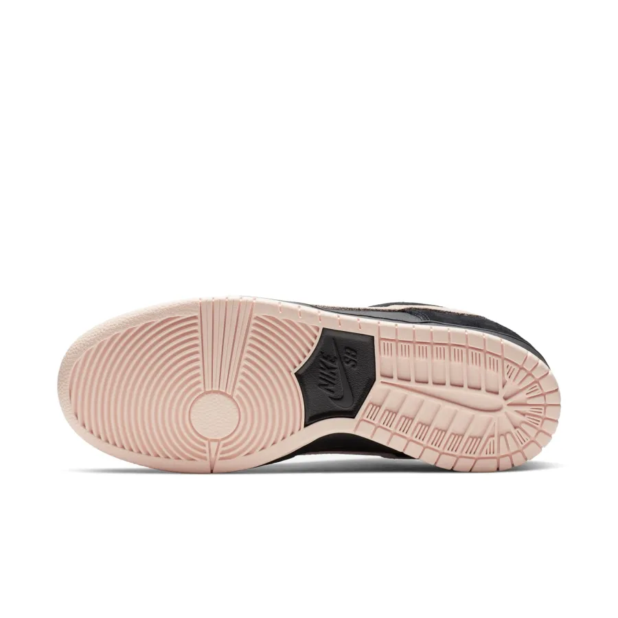 Nike SB Dunk Low ‘Black Coral’