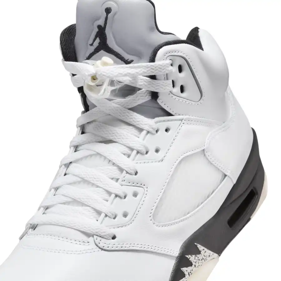 Air Jordan 5 ‘White Black’