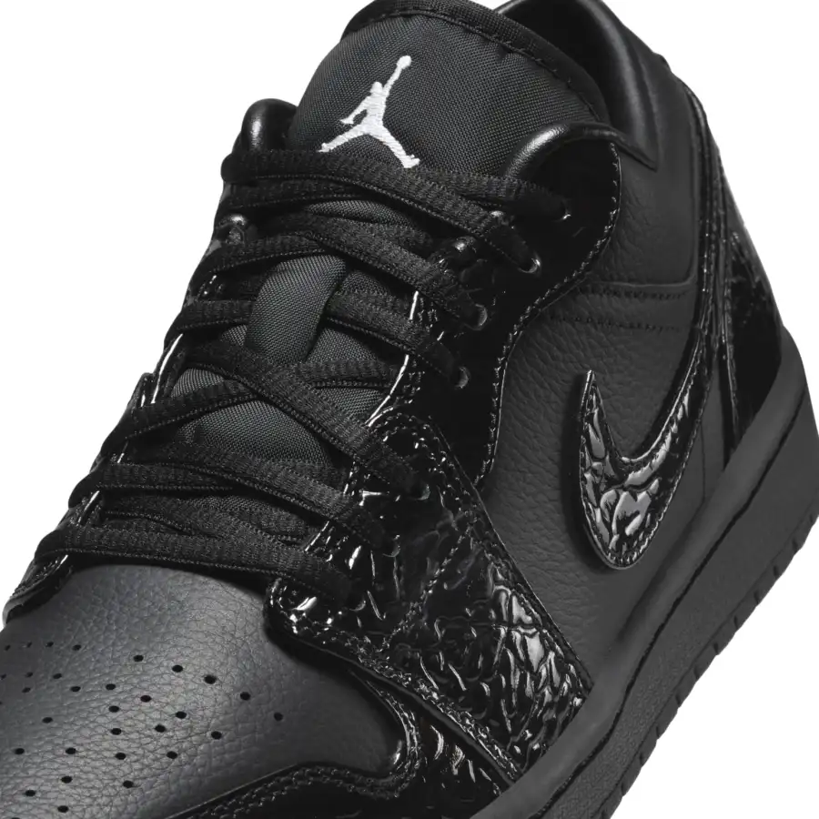 Air Jordan 1 Low SE ‘Black Patent’