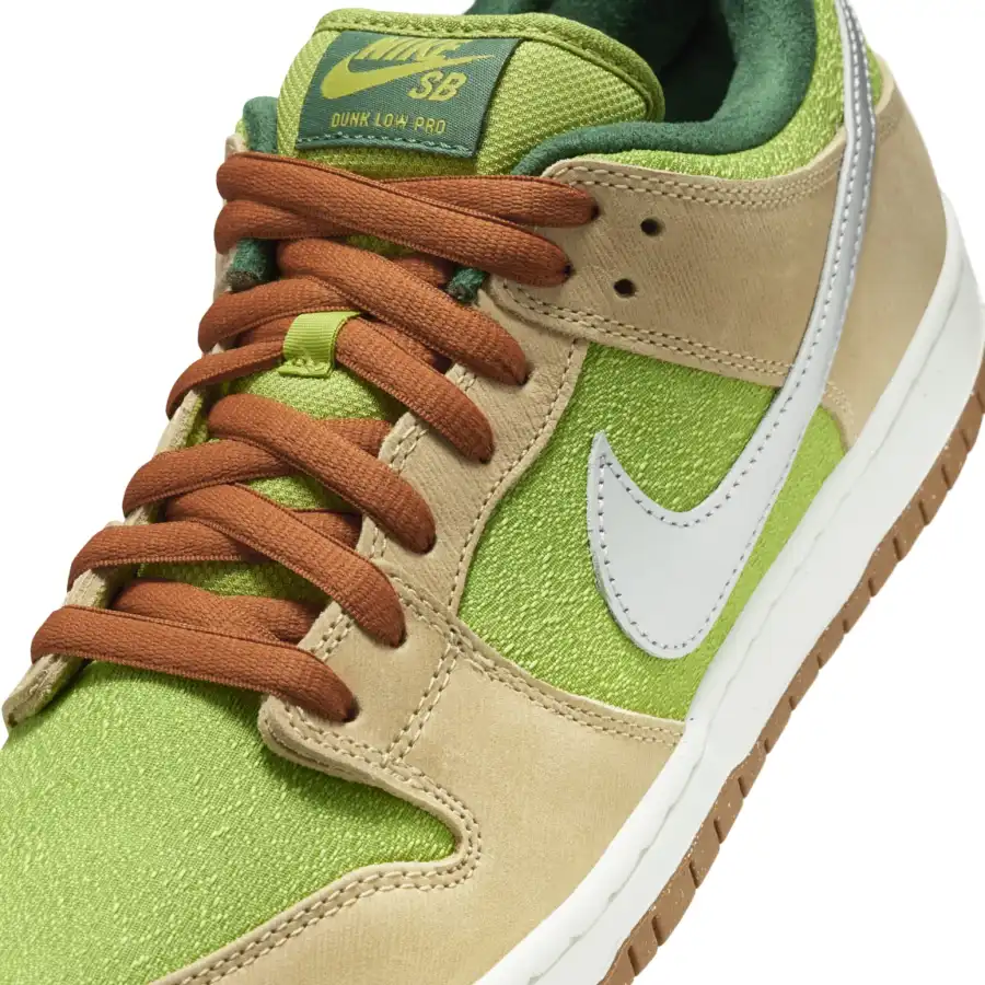 Nike SB Dunk Low ‘Escargot’