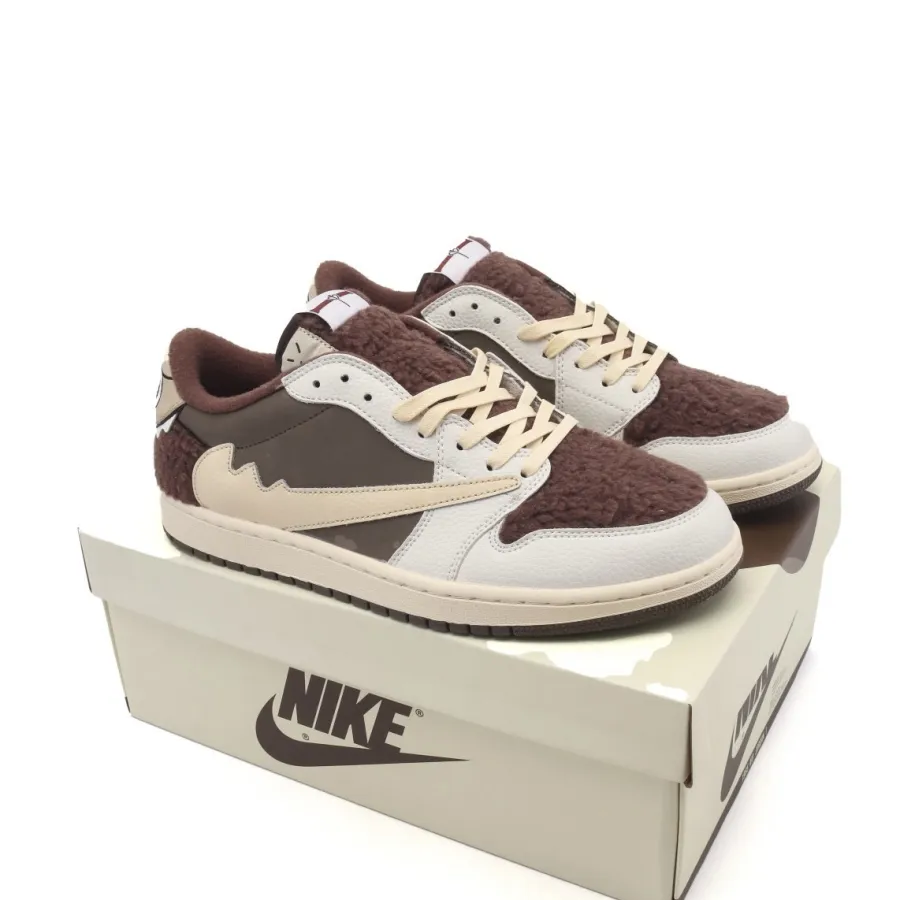 Air Jordan 1 Low  ‘CACTUS JACK X LABUBU CUSTOMS‘