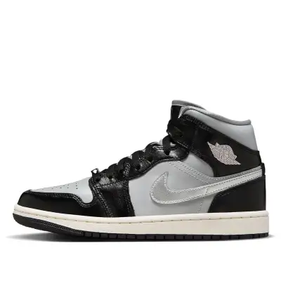 Air Jordan 1 Mid SE ‘Black Chrome’