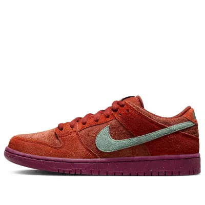 Nike SB Dunk Low ‘Mystic Red Rosewood’