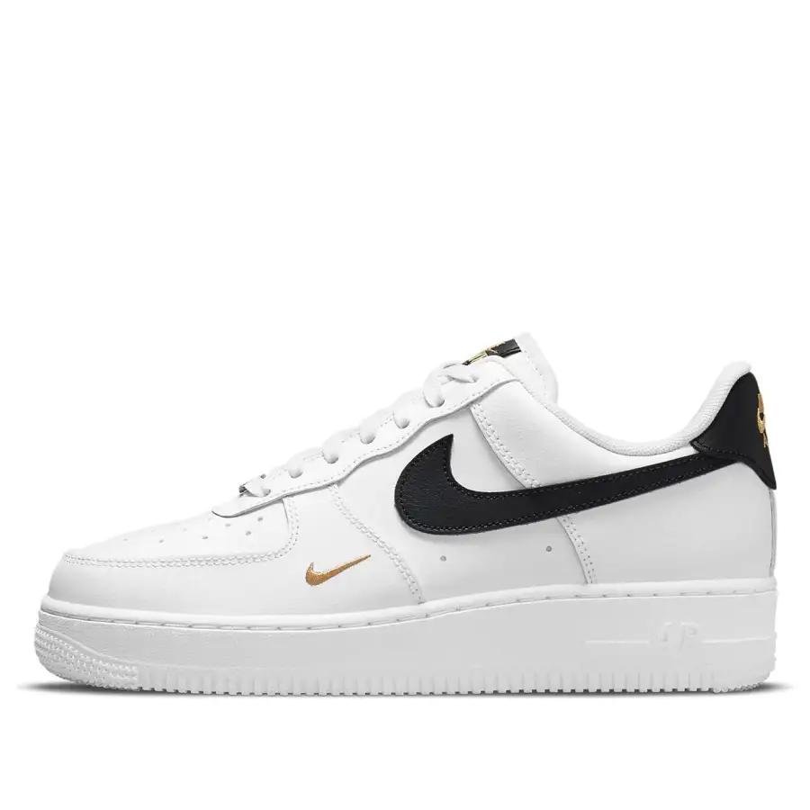 Nike Air Force 1 ’07 Essential ‘White Black’