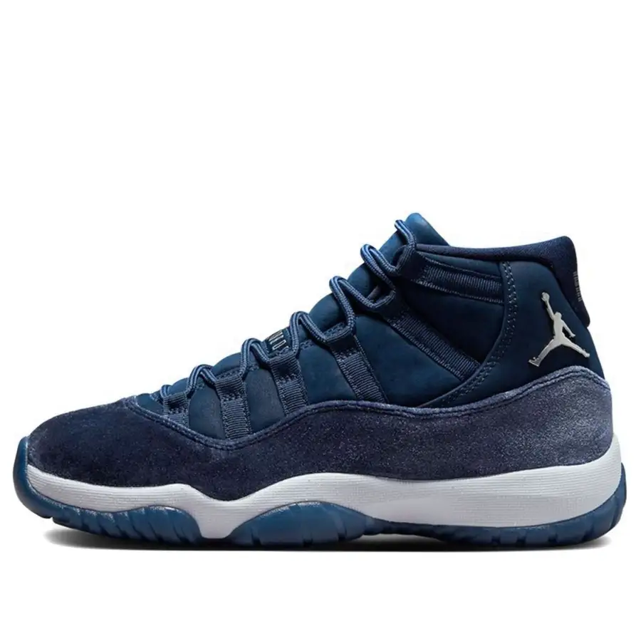 Air Jordan 11 Retro ‘Midnight Navy Velvet’