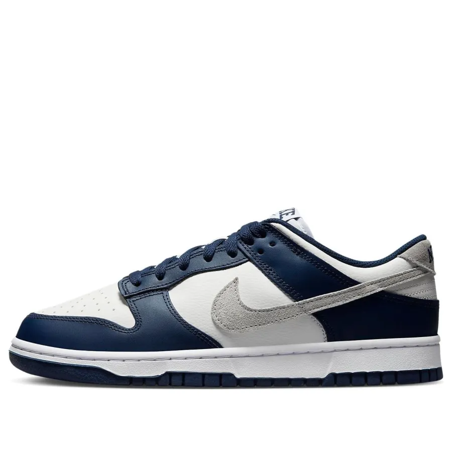 Nike Dunk Low ‘Midnight Navy Smoke Grey’