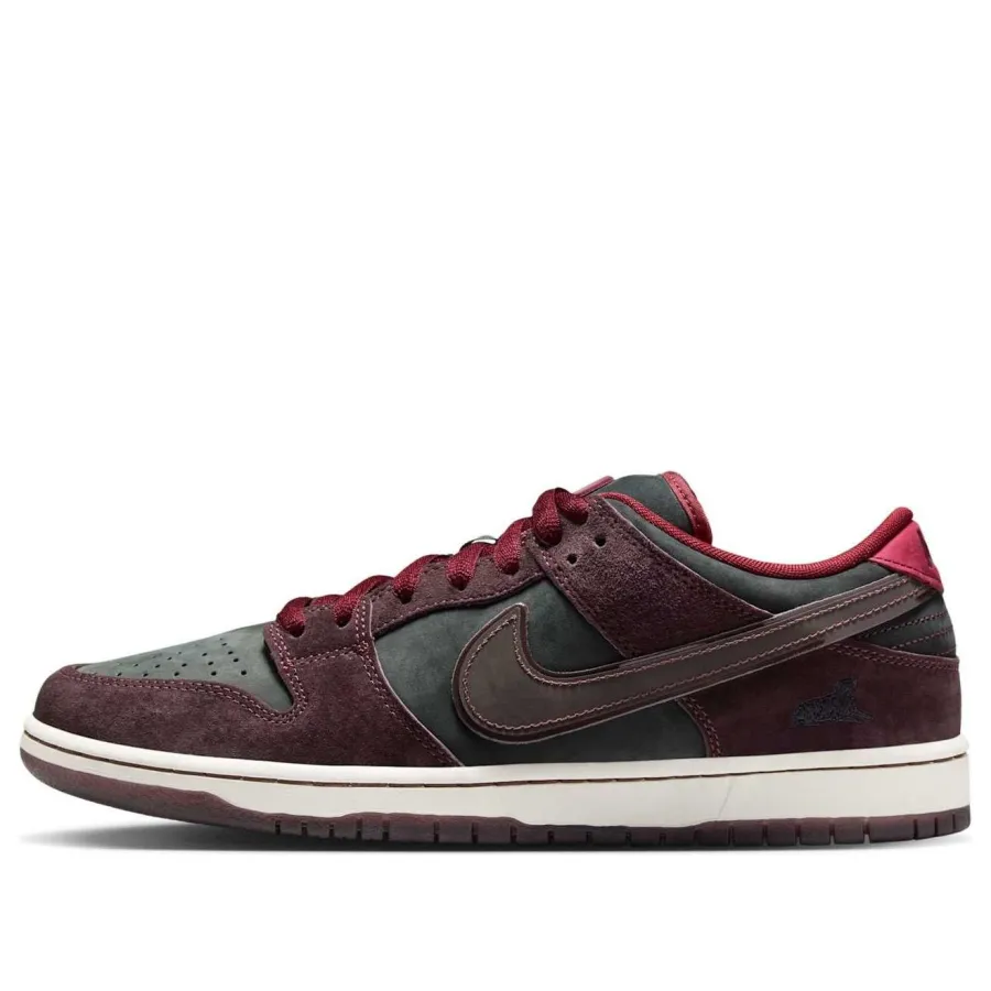 Nike x Riot Skateshop SB Dunk Low ‘Mahogany Dark Beetroot’