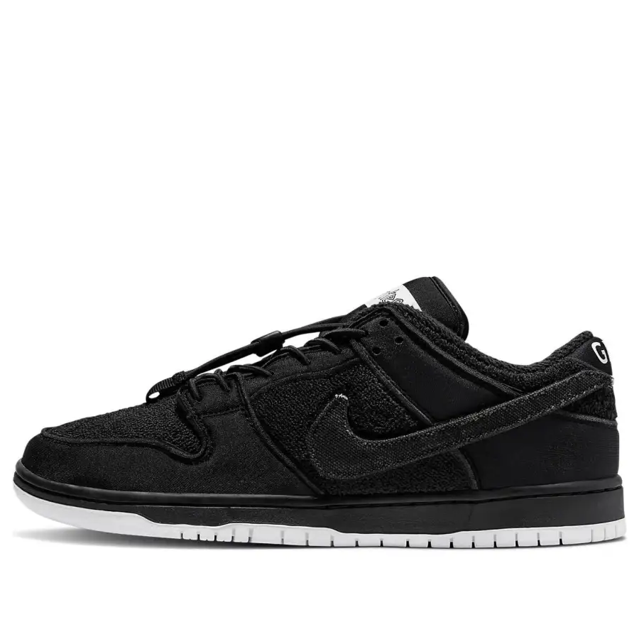 Nike x Gnarhunters SB Dunk Low ‘Black’