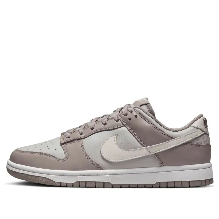 Nike Dunk Low ‘Bone Beige’