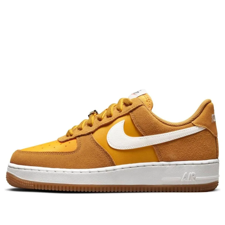 Nike Air Force 1 ’07 SE ‘First Use – University Gold Gum’