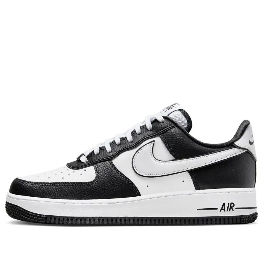 Nike Air Force 1 ’07 LV8 ‘Panda’