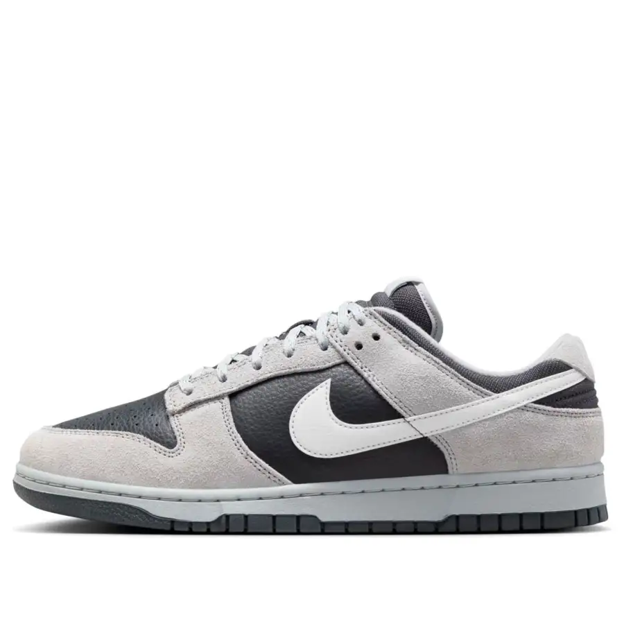 Nike Dunk Low ‘Light Smoke Grey’
