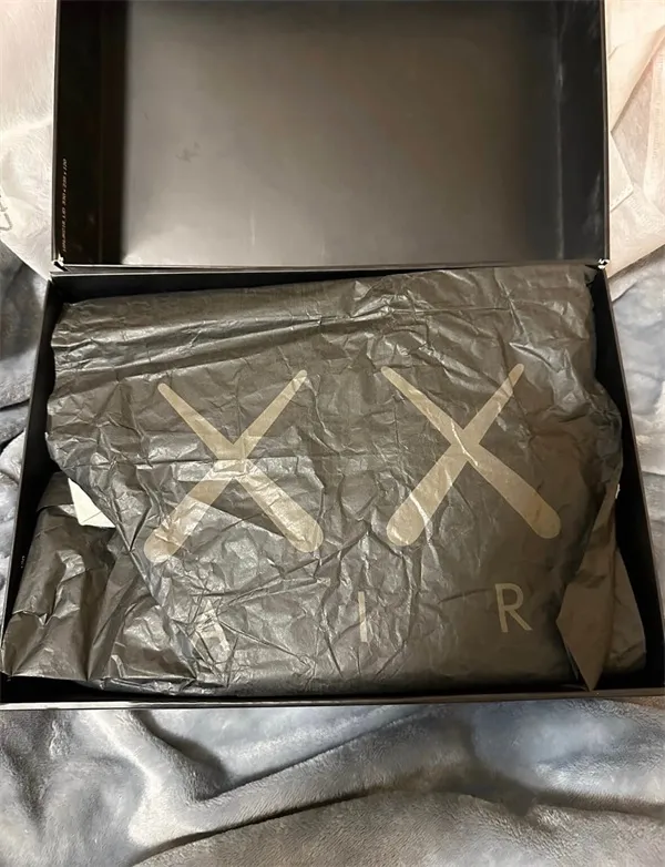 Air Jordan 4 Retro ‘Cool Grey’ photo review