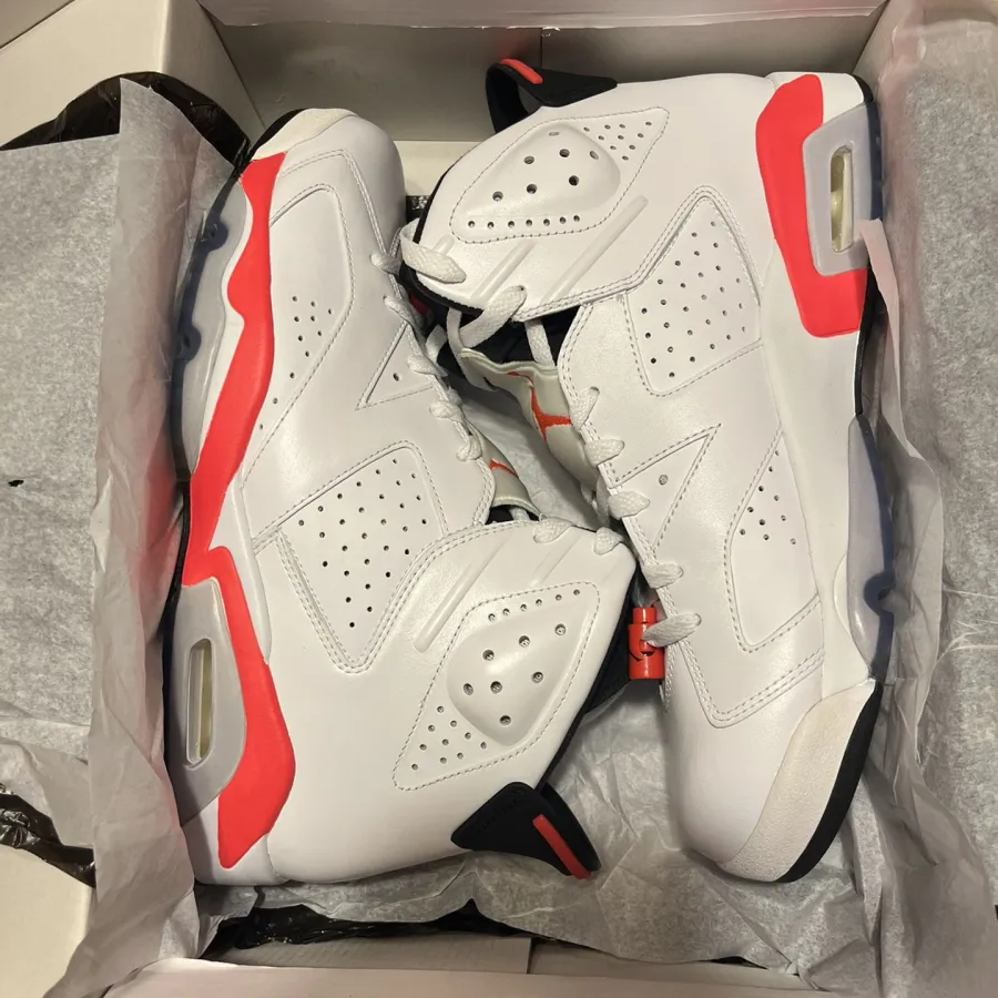 Air Jordan 6 Retro ‘White Infrared’ photo review