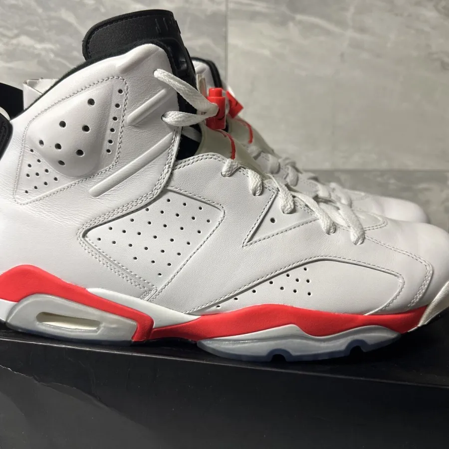 Air Jordan 6 Retro ‘White Infrared’ photo review