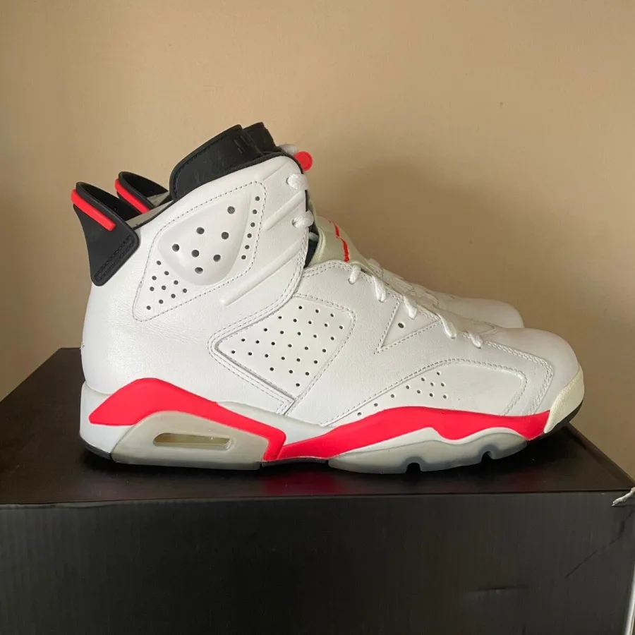 Air Jordan 6 Retro ‘White Infrared’ photo review