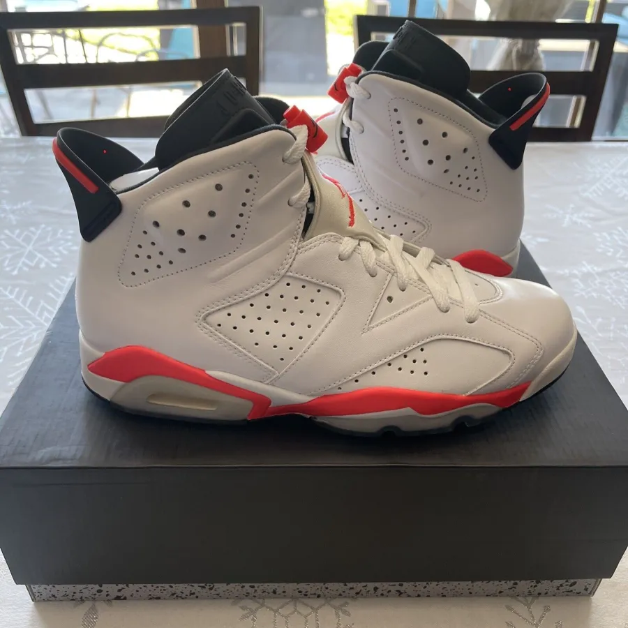 Air Jordan 6 Retro ‘White Infrared’ photo review