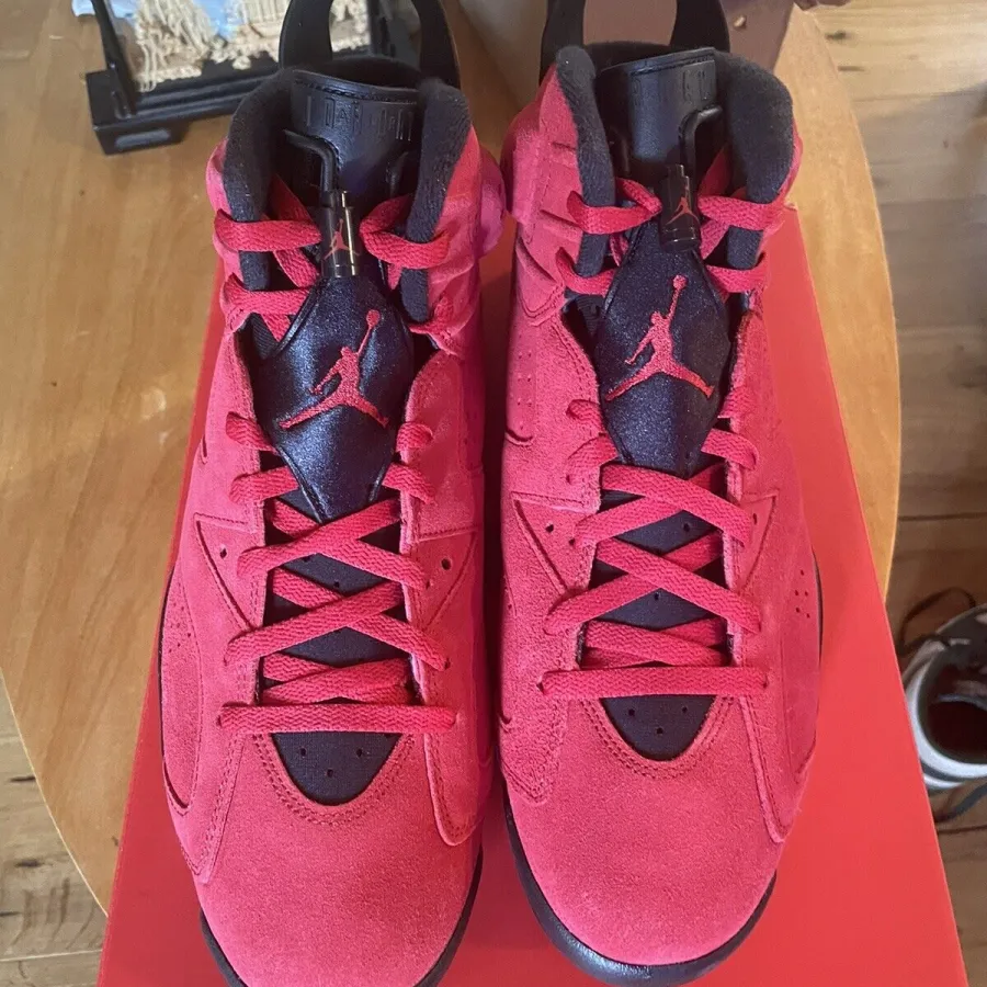 Air Jordan 6 Retro ‘Toro Bravo’ photo review