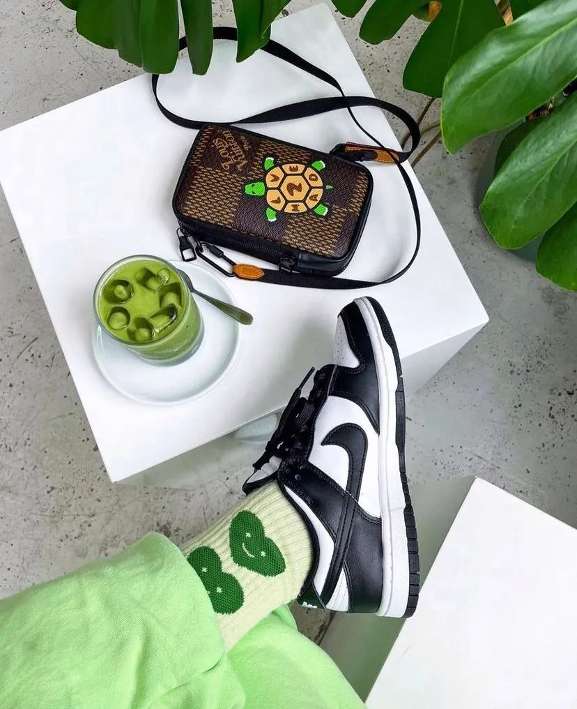 Nike Dunk Low ‘Panda Black White’ photo review