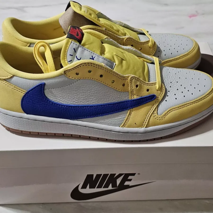 Air Jordan 1 Retro Low OG SP x Travis Scott ‘Canary’ photo review